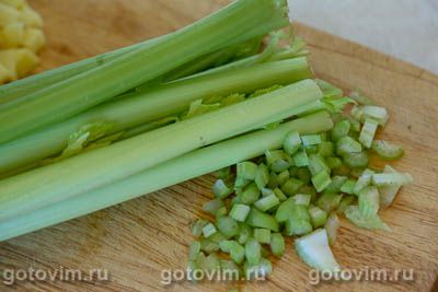 Куриный суп с репой и сельдереем Куриный суп с репой и сельдереем