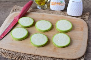 Мини-пиццы из кабачков