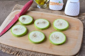 Мини-пиццы из кабачков