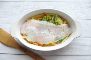 Морской язык с брокколи в духовке