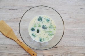 Омлет с курицей и брокколи