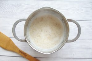 Овсяная каша с карамелизированными яблоками