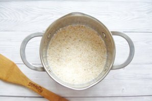 Овсяная каша с карамелизированными яблоками