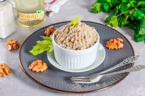 Паштет из сельдерея и грецких орехов