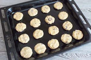 Печенье с вяленой клюквой