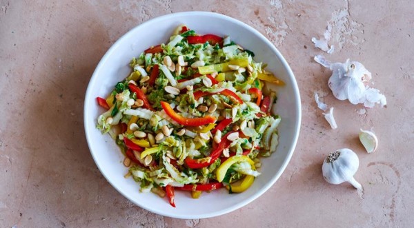 Пекинская капуста со сладким перцем и арахисом, пошаговый рецепт с фото Пекинская капуста со сладким перцем и арахисом, пошаговый рецепт с фото