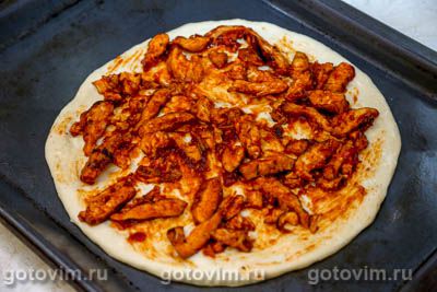 Пицца с курицей буффало и сыром с голубой плесенью