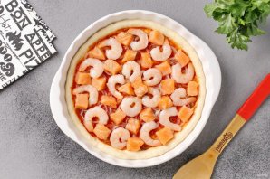 Пицца с сёмгой и креветками