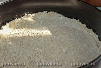 Пирог из теста на овсяных хлопьях с творогом и черникой Пирог из теста на овсяных хлопьях с творогом и черникой