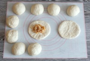 Пирожки с яблоками и бананом