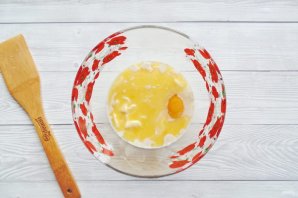 Плетеный пирог с вишней