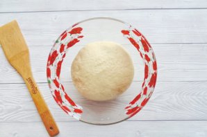 Плетеный пирог с вишней