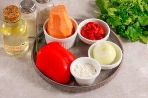 Подлива из лука, моркови, сладкого перца и томата