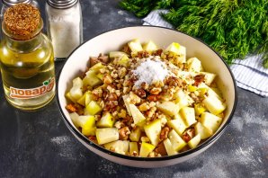 Салат из языка и сельдерея