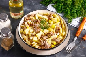 Салат из языка и сельдерея