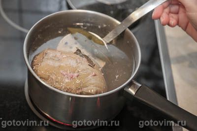 Салат из печени с солеными огурцами