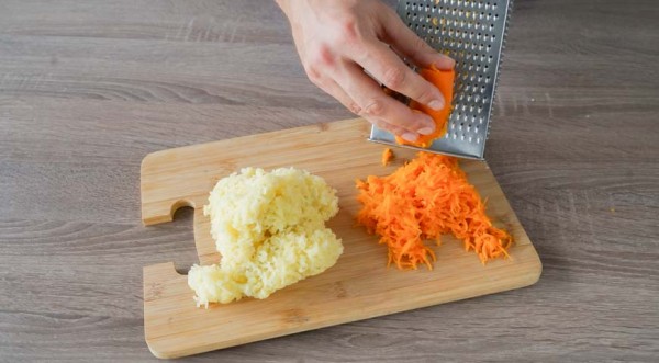 Салат Мимоза с горбушей, пошаговый рецепт с фото Салат Мимоза с горбушей, пошаговый рецепт с фото