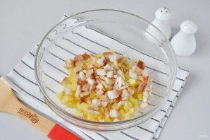 Салат с копченой рыбой