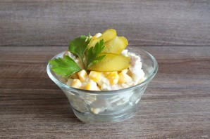 Салат со свининой и кукурузой