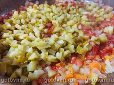 Солянка со свининой, колбасой и маслинами Солянка со свининой, колбасой и маслинами