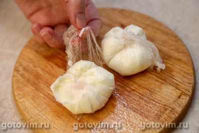 Стейки из свинины с яйцом пашот