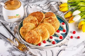 Сырники с манкой и изюмом