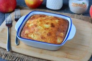 Творожная запеканка с яблоками без муки