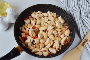 Тыква, фаршированная курицей