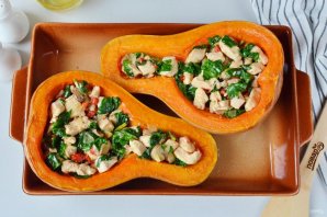 Тыква, фаршированная курицей