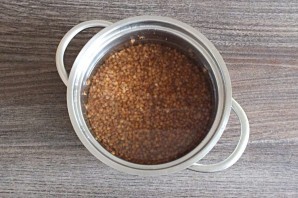 Утка фаршированная гречкой и яблоками