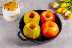 Запеченная айва с яблоками