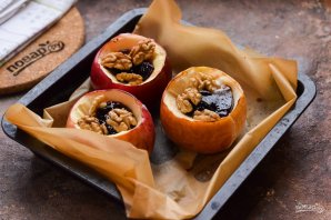 Запеченные яблоки с вареньем Запеченные яблоки с вареньем