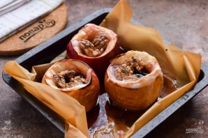 Запеченные яблоки с вареньем Запеченные яблоки с вареньем