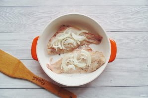 Запеченный окунь по-французски