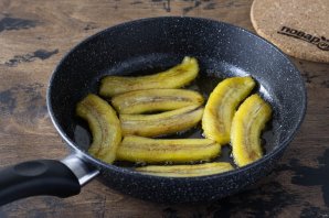 Бананы на сковороде Бананы на сковороде