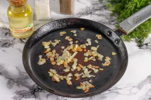 Блины с луковым припеком