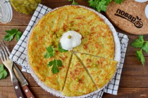 Большой драник на сковороде