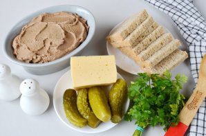 Бутерброды с паштетом