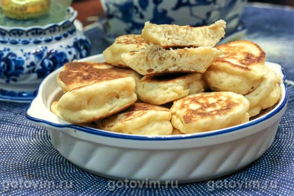 Дрожжевые оладьи на молоке