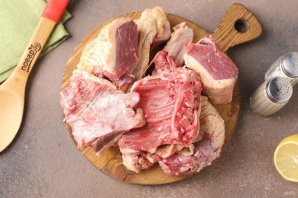 Гусь в духовке с яблоками и картошкой