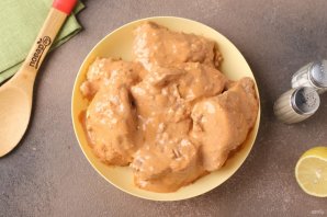 Гусь в духовке с яблоками и картошкой