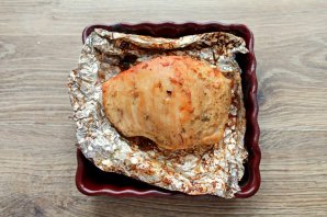 Индейка с розмарином в духовке