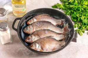 Карась с гречкой в духовке