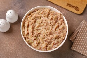 Котлеты из кролика с кабачком