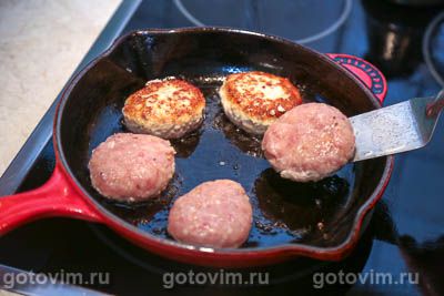 Котлеты из куриных грудок и свинины (без яиц и хлеба)