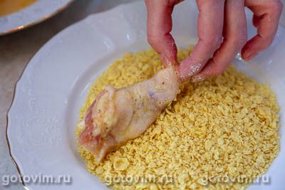Куриные крылышки в хрустящей панировке из кукурузных хлопьев Куриные крылышки в хрустящей панировке из кукурузных хлопьев