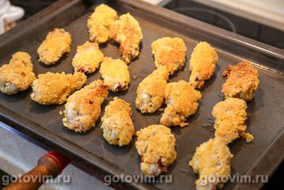Куриные крылышки в хрустящей панировке из кукурузных хлопьев Куриные крылышки в хрустящей панировке из кукурузных хлопьев