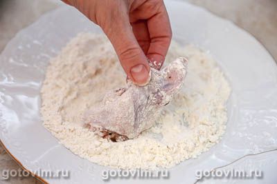 Куриные крылышки в хрустящей панировке из кукурузных хлопьев Куриные крылышки в хрустящей панировке из кукурузных хлопьев