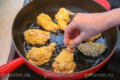 Куриные крылышки в хрустящей панировке из кукурузных хлопьев Куриные крылышки в хрустящей панировке из кукурузных хлопьев