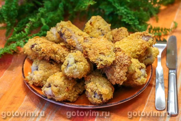 Куриные крылышки в хрустящей панировке из кукурузных хлопьев Куриные крылышки в хрустящей панировке из кукурузных хлопьев